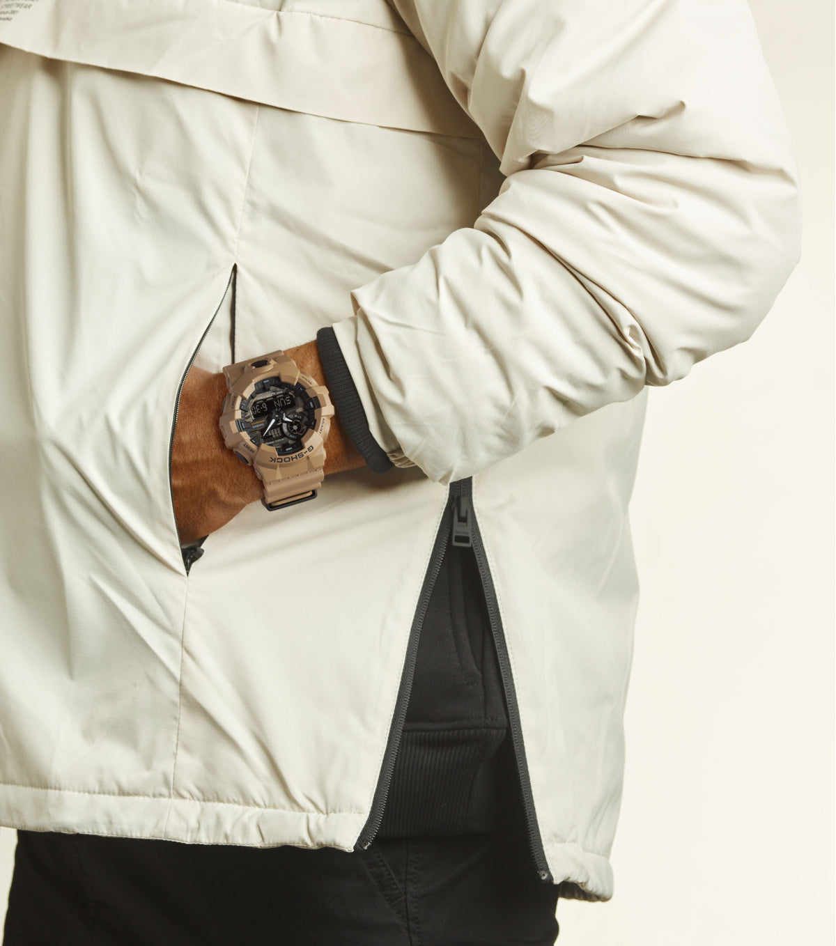 CASIO G-SHOCK GA-700CA-5AER Classic