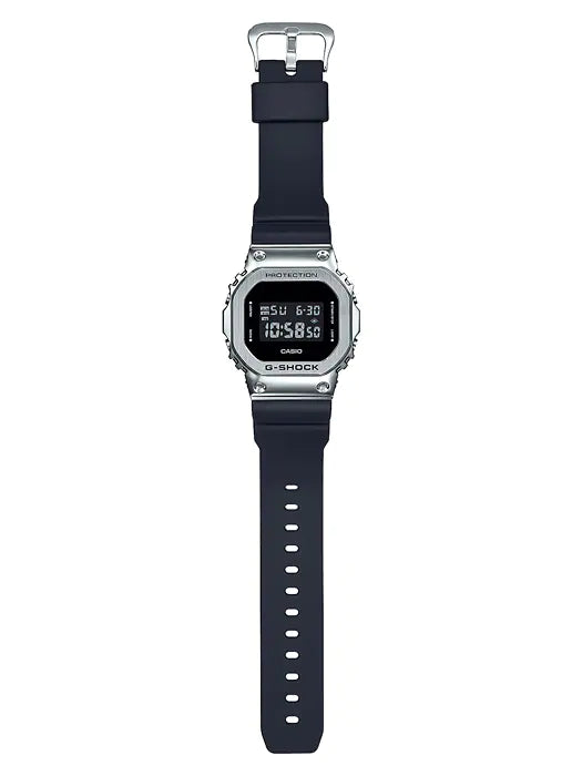 CASIO G-SHOCK GM-5600-1ER G-Squad